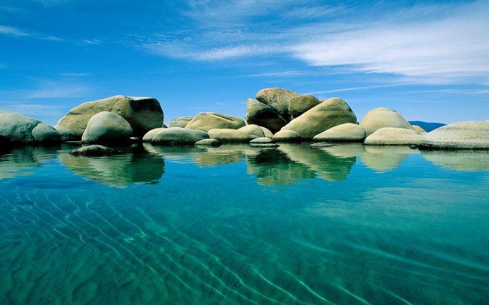 Big stones in the water - HD summer wallpaper