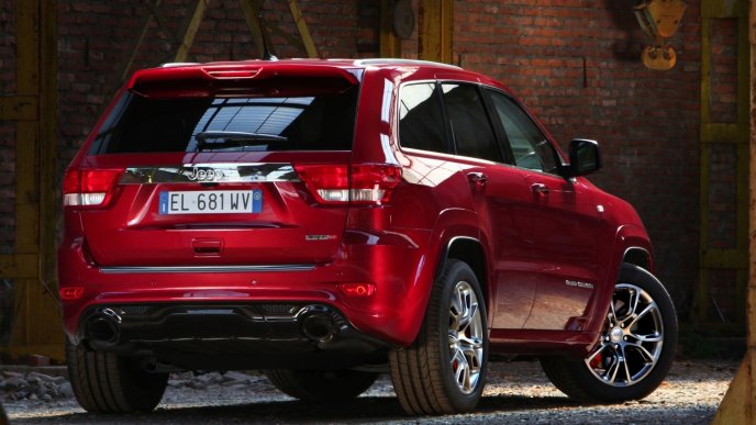 Red Jeep Grand Cherokee Back view