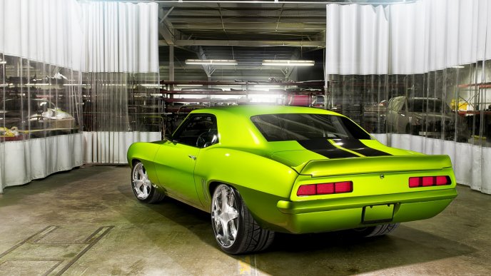 Green Chevrolet Coupe - Old car wallpaper