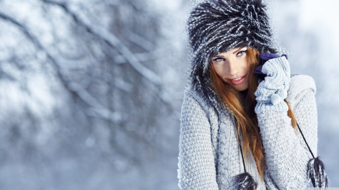 Beautiful portrait girl in the winter season HD wallpaper