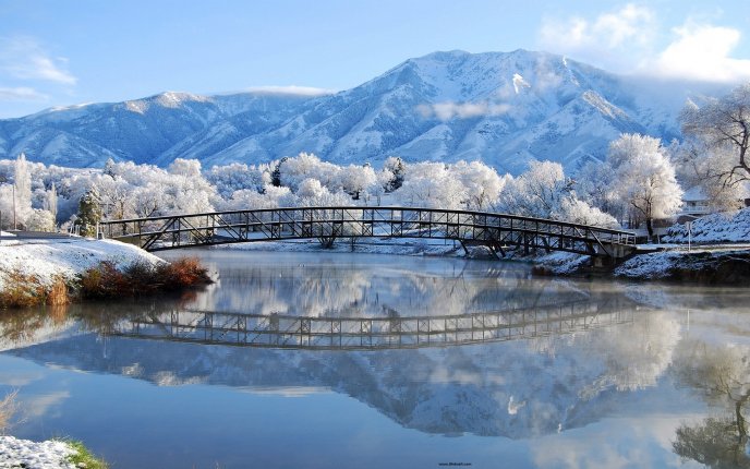 Frozen bridge over the lake - HD winter wallpaper