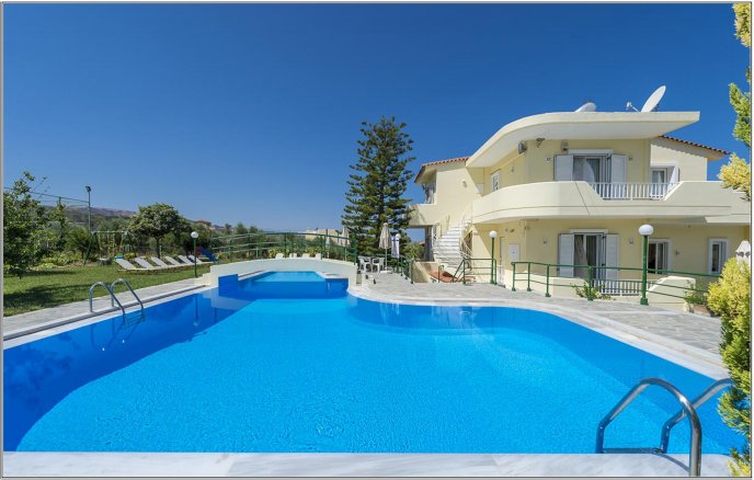 Big pool and perfect summer holiday - HD wallpaper
