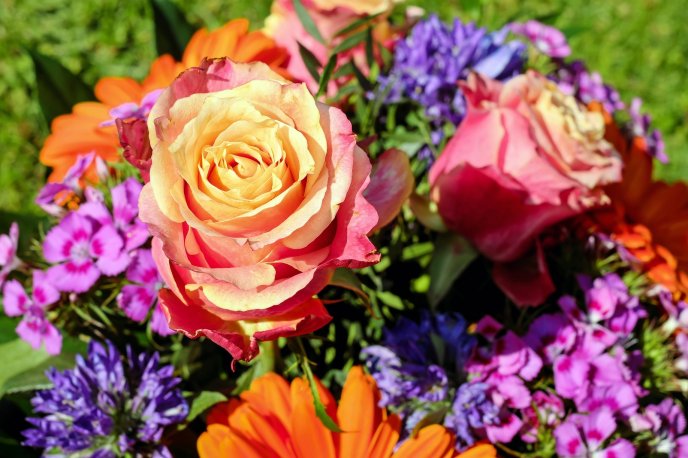 Wonderful bouquet of spring flowers - Orange roses